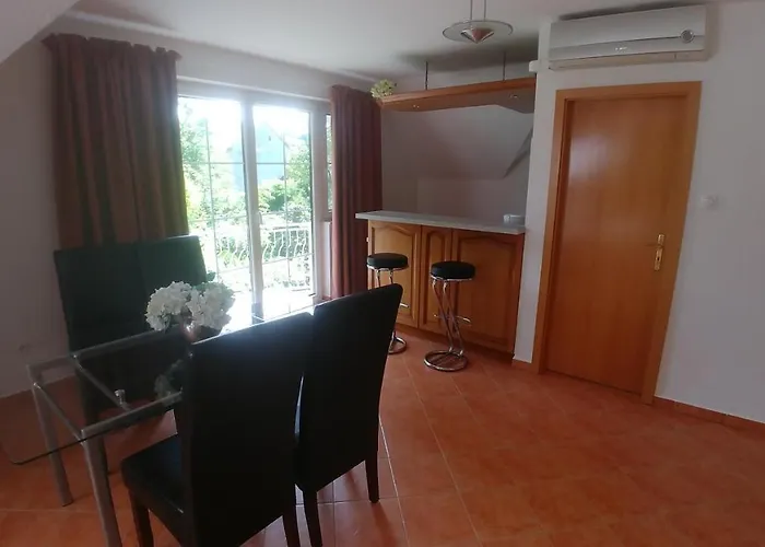 アパート Zsolnai